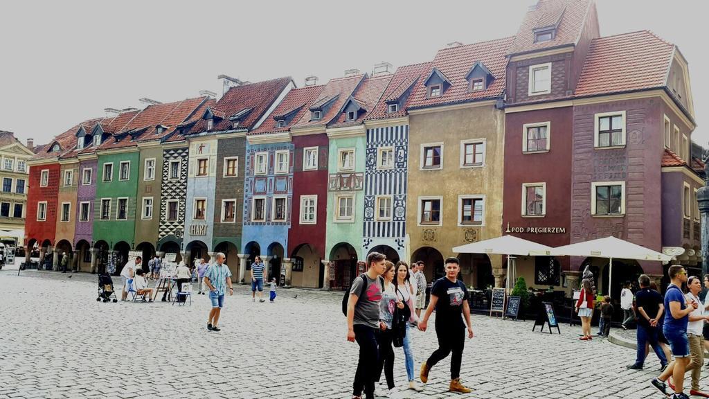 Appartamento Bluegrayorange Poznań Esterno foto